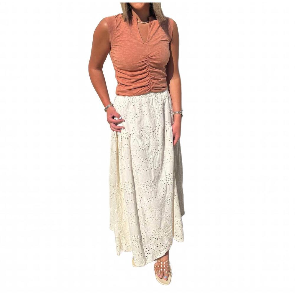 NEW MILIO MILANO eyelet maxi skirt with pockets in white - Picture 2 of 3